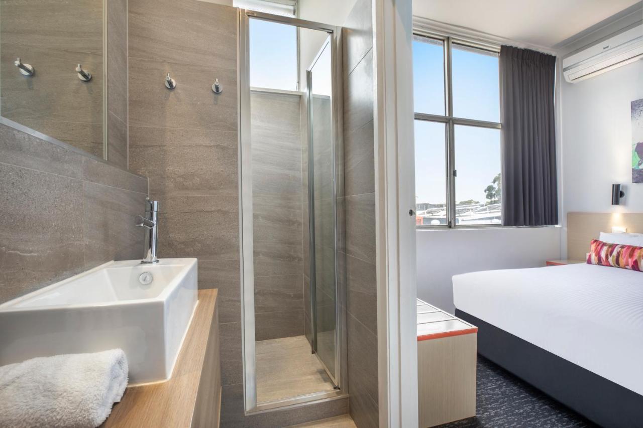 Nightcap At Ashley Hotel Braybrook Exteriör bild