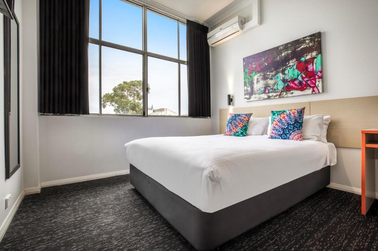 Nightcap At Ashley Hotel Braybrook Exteriör bild