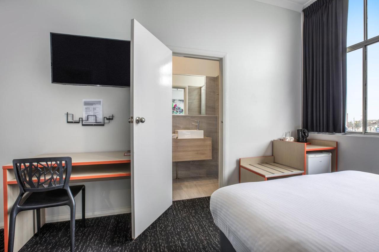 Nightcap At Ashley Hotel Braybrook Exteriör bild