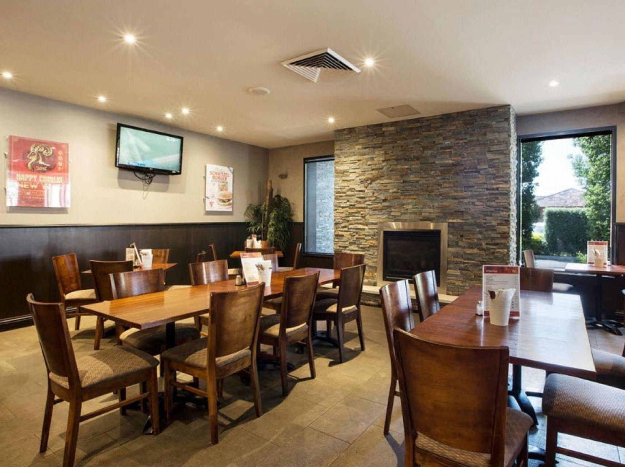 Nightcap At Ashley Hotel Braybrook Exteriör bild