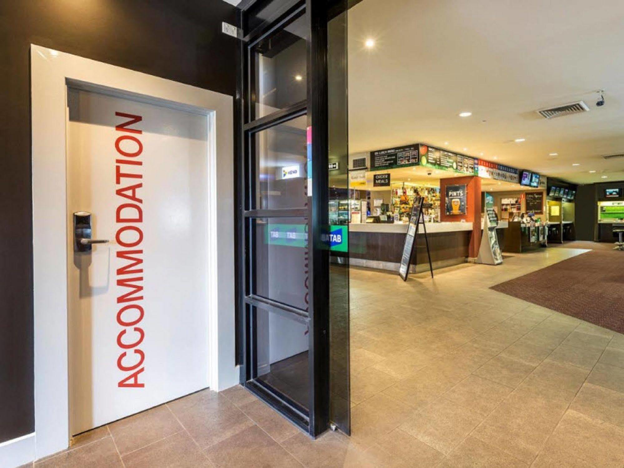 Nightcap At Ashley Hotel Braybrook Exteriör bild